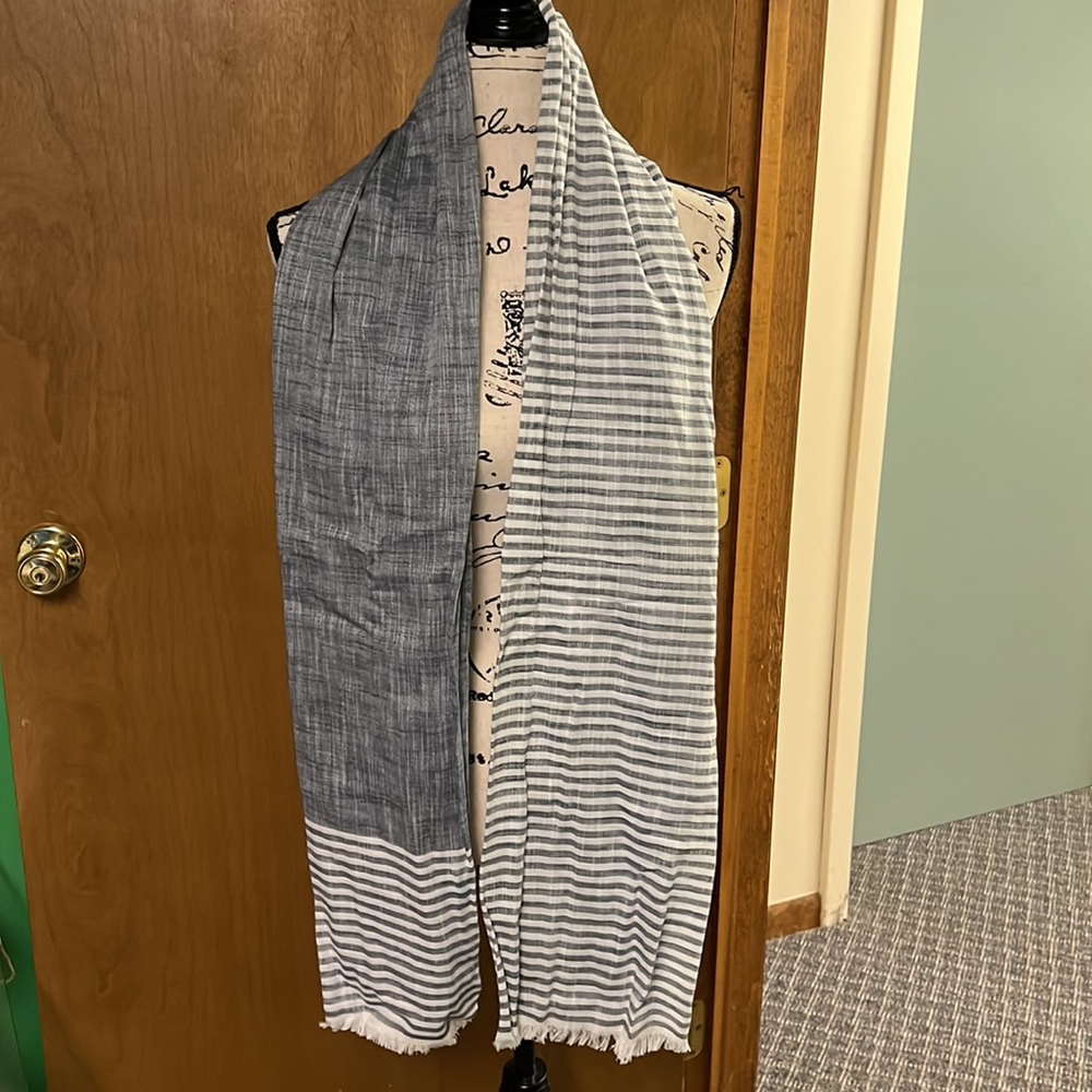 Scarf - Picture 3 of 5